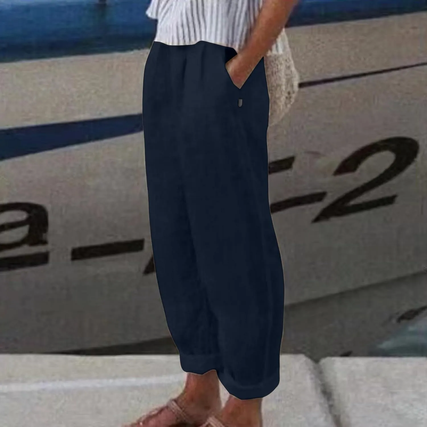 FZYLQY Cotton Linen Pants for Women Casual Elastic Waist Cropped Harem Style Trousers with Pockets 2025 Edition Look
